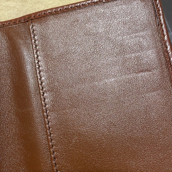 Burberry passport holder - Picture 4 of 4